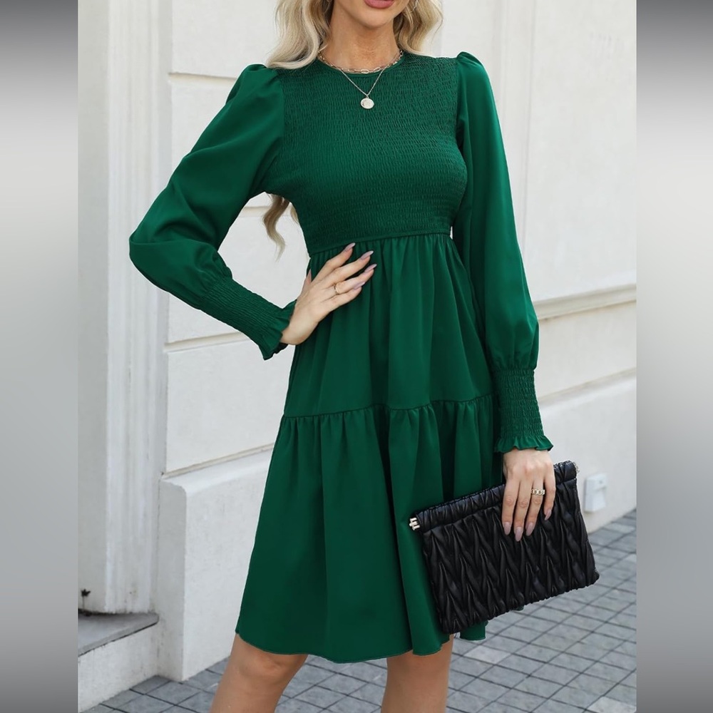 Emerald Green Long Sleeve Round Neck A-Line Short Midi Dress